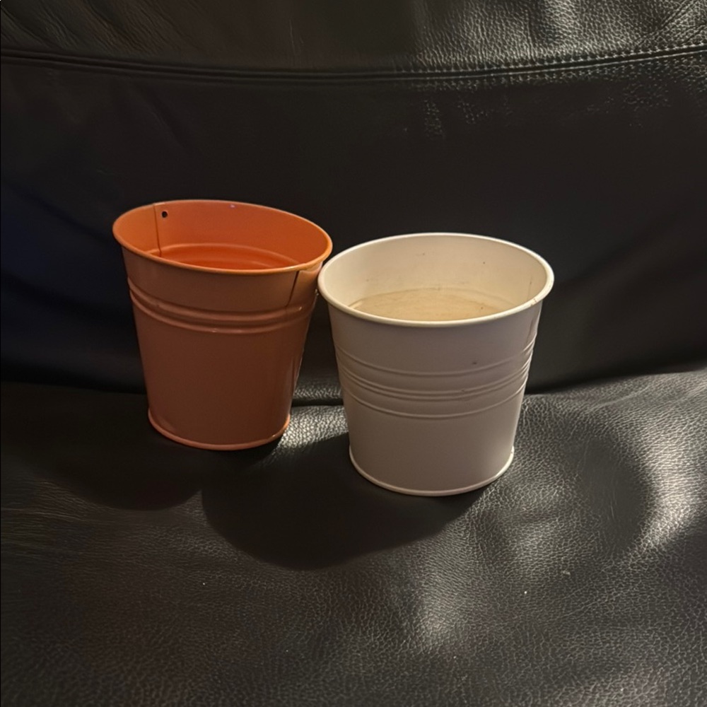 🎉NEW LISTING🎉 Set of Two Small Metal Buckets